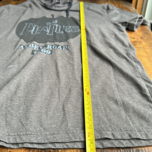 The Beatles Abbey Road Hooded T-Shirt Size Medium - Picture 6 of 6